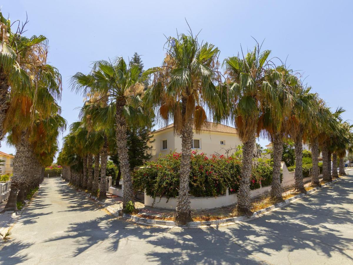 Вілла Meneou Seaside Mansion 7 Ларнака Екстер'єр фото